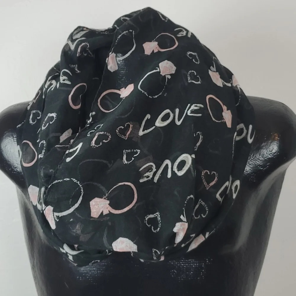 Sears black Love&Rings scarf New